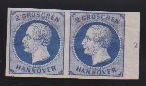 2 Gr. bleu et bleu foncé, la variété "2 courbé" sur les deux nuances chacune en pièce de cabinet oblitérée, une signée Kruschel. Mi. 1200,- +