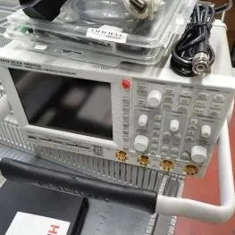 Oscilloscope numérique 4 canaux Fabr. : Hameg