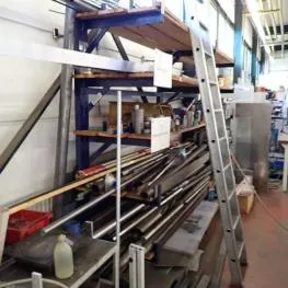 2 cantilever racks