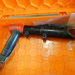 Pneumatic needle descaler Fabr.: Stier