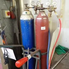 2 bouteilles de gaz