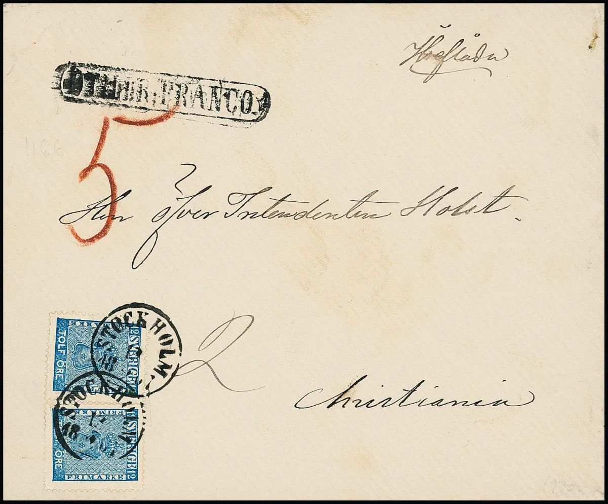 12 Ö. bleu par deux sur enveloppe de cabinet de Stockholm 1867 vers Christiania/Norvège. Le port était de 40 au lieu des 24 Ö. affranchis, donc "5" Sk. de surtaxe perçue du destinataire