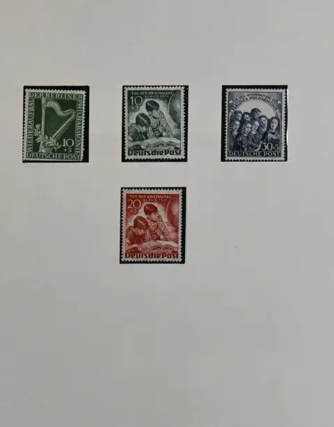 Berlijn, 1950/1990, postfris schone, complete verzameling met nr. 71/74, alle klokken, 112/13, 121/23, alle C/D-waarden enz., tot 1970 in het oudere en later in het…