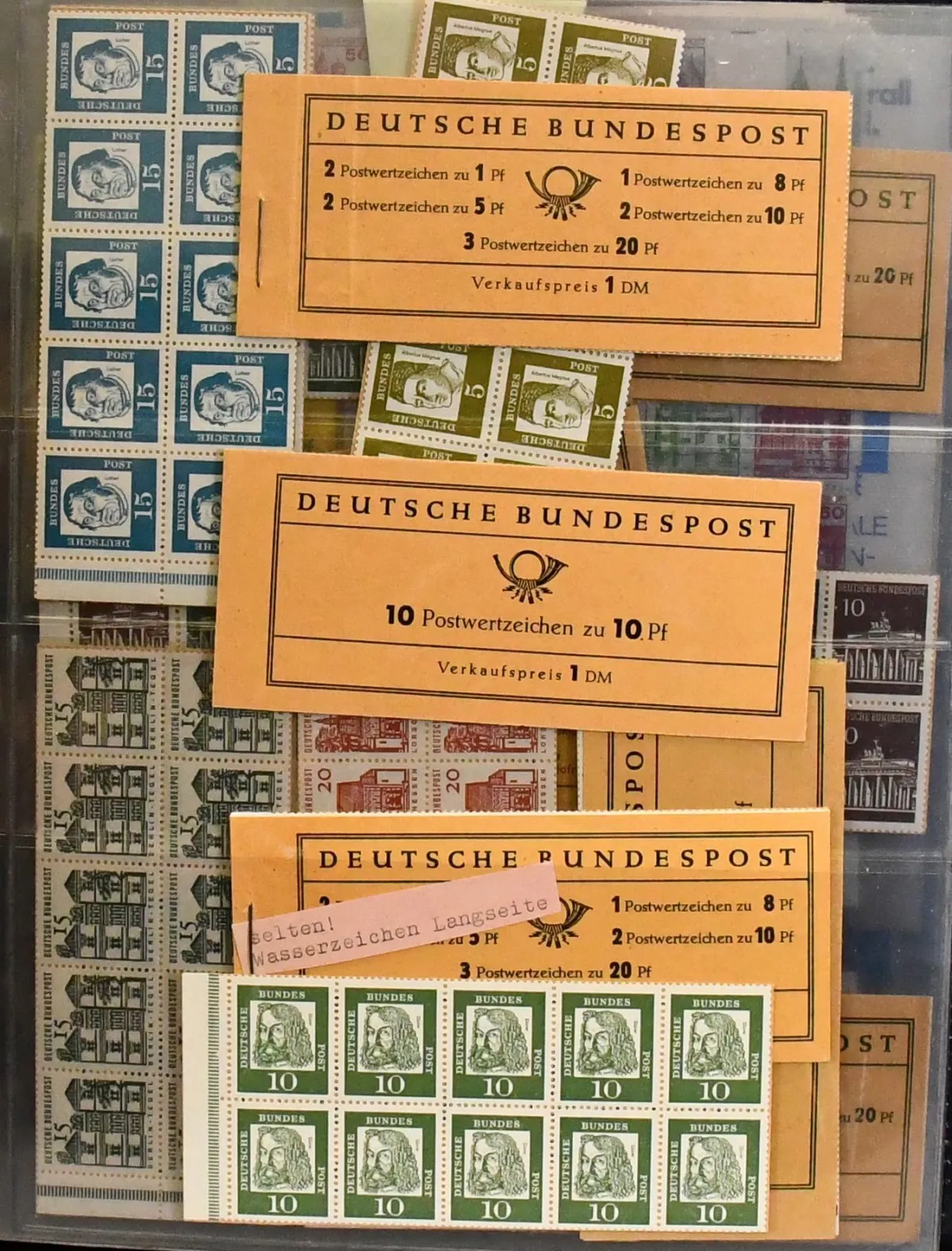 Bund/Berlin, Partie von etwa 170 Markenheftchen, sehr sortenreich, mit Bund MH 4Y, MH 6e, MH 40, Berlin MH 15 usw. Hoher vierstelliger KW