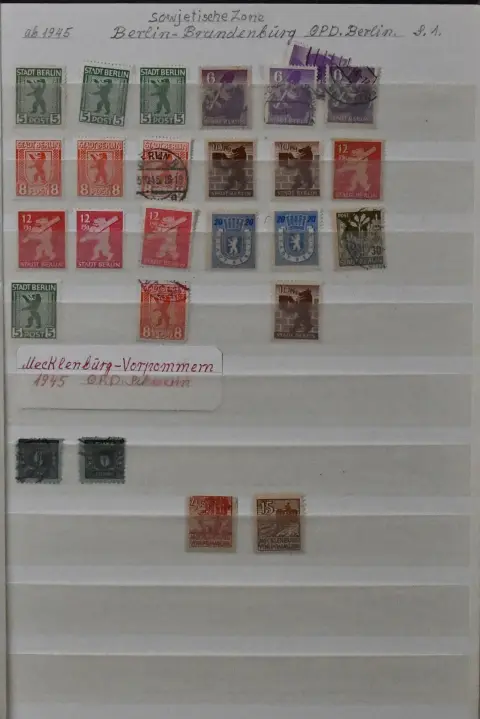 SBZ/GDR, 1945/1985, thick E-book with SBZ issues from no. 1/7, but mostly GDR, from no. 242/60, with no. 282/92 used, Bl. 11 multiple, Bl. 14 used, Bl. 19 used… Mi., only the GDR part, already 2200,-