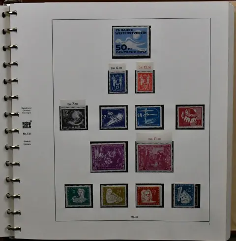 GDR, 1949-1976, almost complete mint collection with the beginnings in two volumes (only missing a Pieck set, Heads II and no. 405/22, otherwise complete), with Bach...