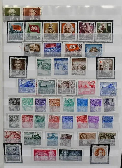 GDR, 1953/1990, complete mint collection (some 5-year plan values unused, Bl. 11 used) incl. all four Marx blocks, Bl. 10, Bl. 12/15 etc., in two ...