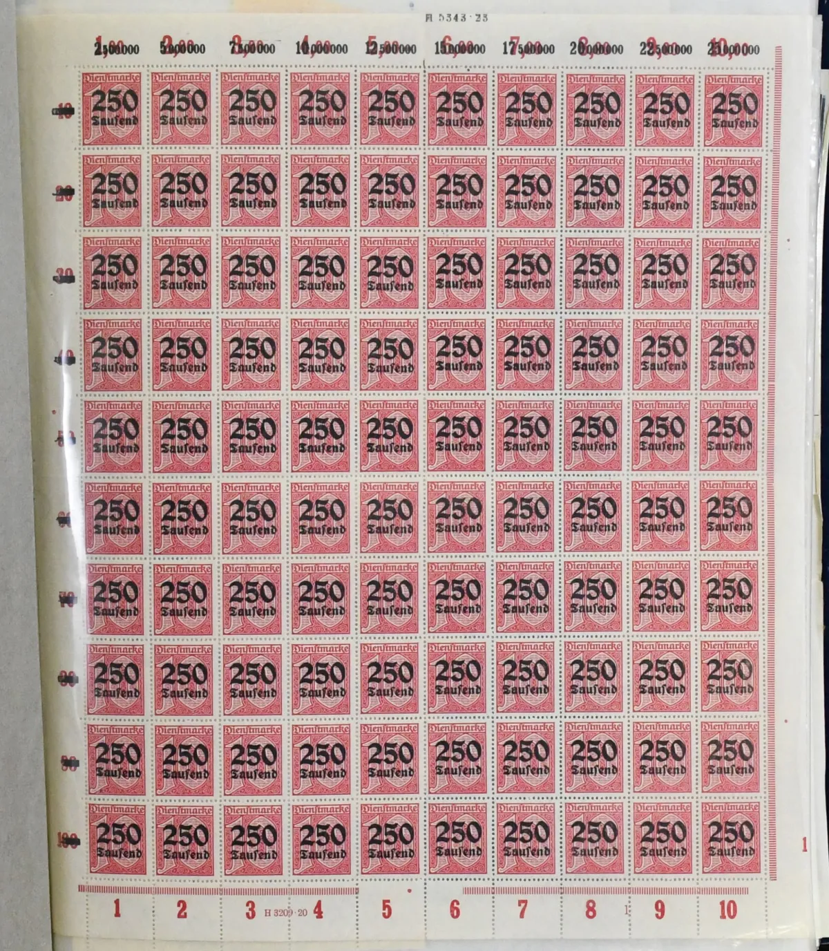 RDA, lot de feuilles et parties de feuilles dans album de feuilles, dont feuilles d'assemblage incl. n° 1573/74 (Mi. 140,-), 2464/71II (150,-), 2884/87 (120,-), 3265/66 (125,-),…