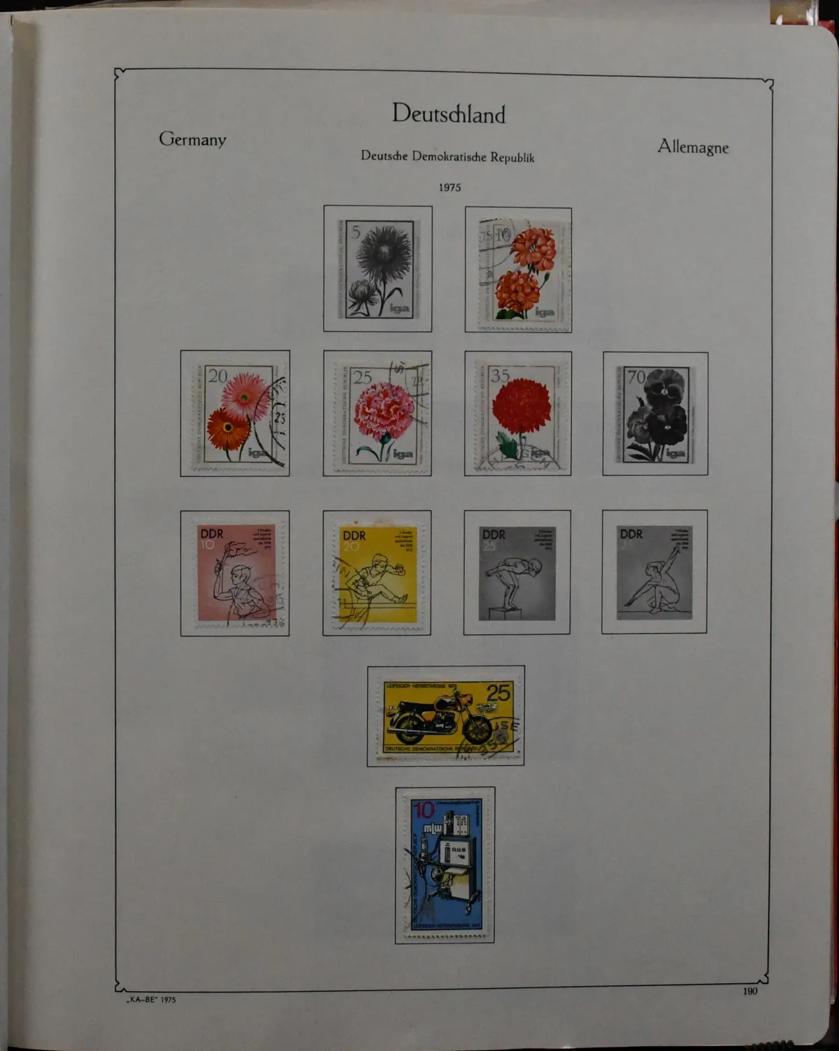 NRD, kolekcja kasowana z latami 1975/1990 kompletna, w albumie przedrukowym KABE. Dodatkowo dobre arkusze wydruków łączonych nr 2364/67, 2464/71 i 2983/86 (razem 465,- Mi.), oraz kilka wydruków łączonych i książeczek znaczkowych. Mi. 1800,-
