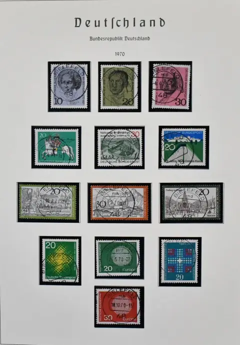 ФРГ, 1970-72, спецколлекция с многочисленными отдельными марками и 146 документами, все со штемпелями "Bielefeld" (много люксовых письменных экземпляров), среди них…