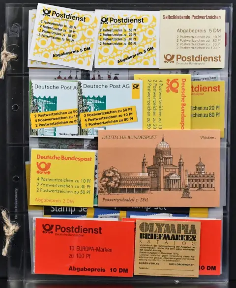 Федеративная Республика, книжечки марок, коллекция из 36 MH, включая хорошую MH 40 дважды негашёную и один раз гашёную (Mi. только за неё 195,-) и т.д.