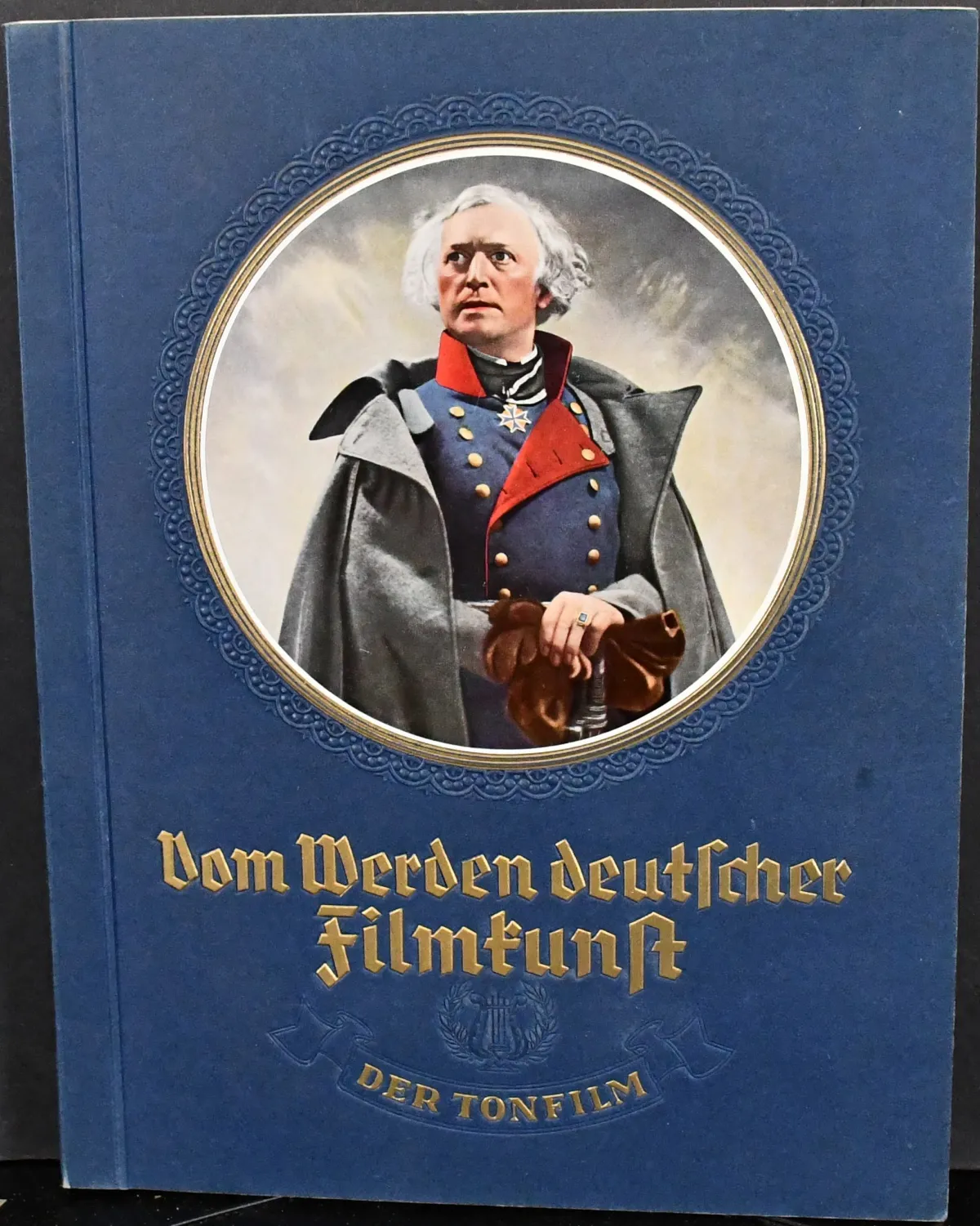 "Vom Werden deutscher Filmkunst - Der Tonfilm", very good condition and complete, ed. Cigaretten-Bilderdienst Altona-Bahrenfeld (1935), cover "Friedrich...