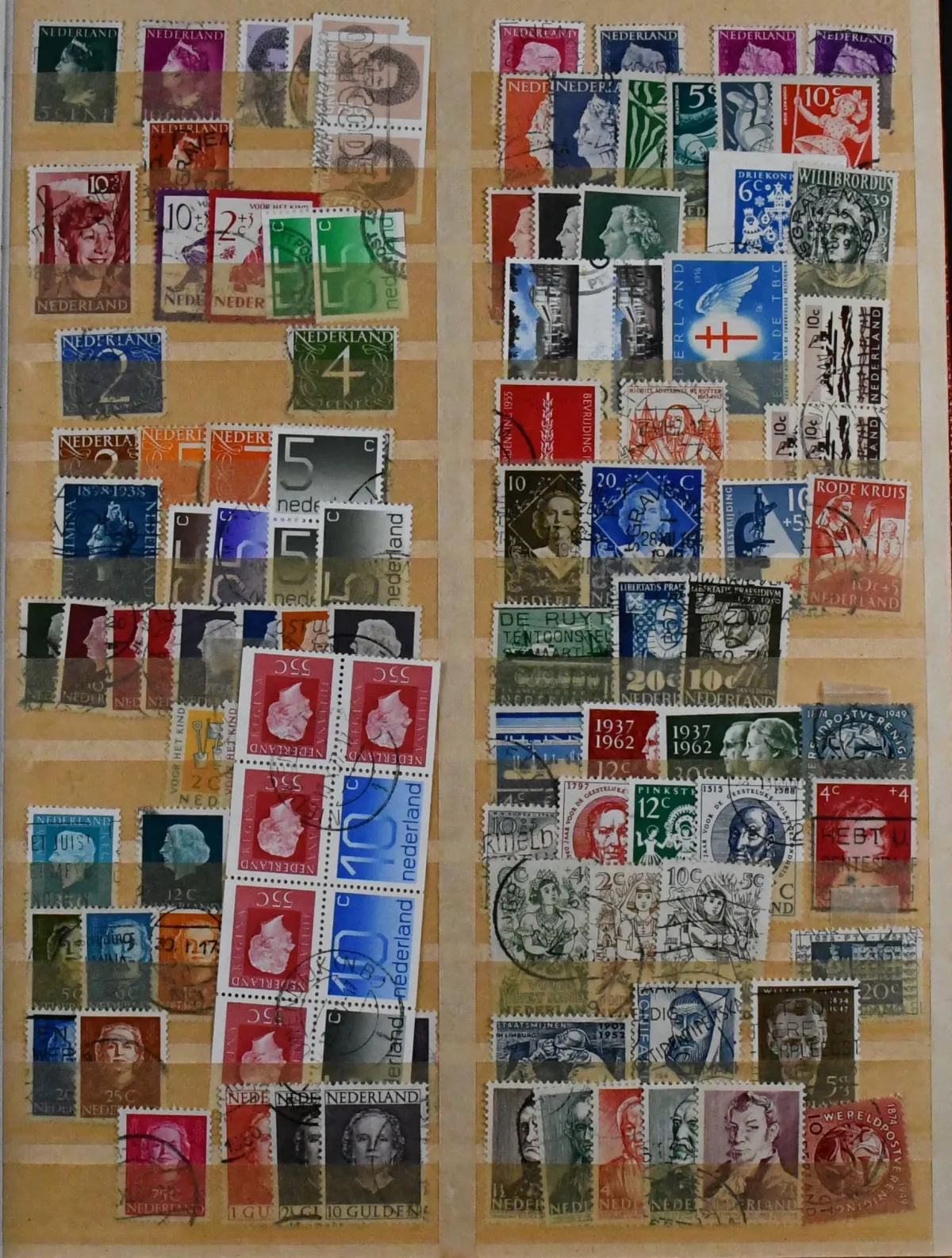 Europa Union, CEPT, collection in three albums, including the joint issues of 1957/1974, without Andorra '72, complete mint never hinged, as well as many secondary areas, among others forerunners with Berlin no. 71 used, Italy no. 774/76, Trieste no. 67/69, Belgium no. 976/78 each used, NATO up to 1969 used complete, furthermore countless accompanying items mint never hinged and used up to 1991. Including in total already 150 blocks