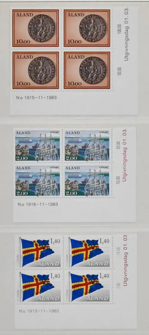 Scandinavia, lot with Åland 1984-1992 mint in blocks of four, plus four used singles, also MH, some Faroe. Mi. approx. 1000,-