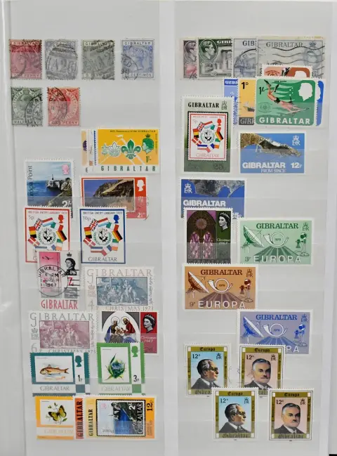 Гибралтар, 1968-2015, преимущественно негашеная коллекция в альбоме, много блоков, № 1405-12 и 1669-74 каждый в негашеном малом листе и др., также немного более старого и гашеного материала