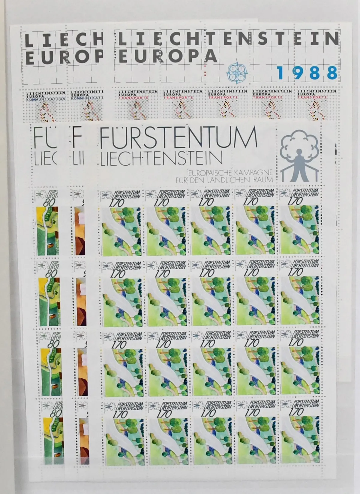 Liechtenstein, mint sheet collection of the 80s/90s, all in complete sets. Mi. 3000,- at 1640,- SFr. (= 1660,- Euro) former postal price