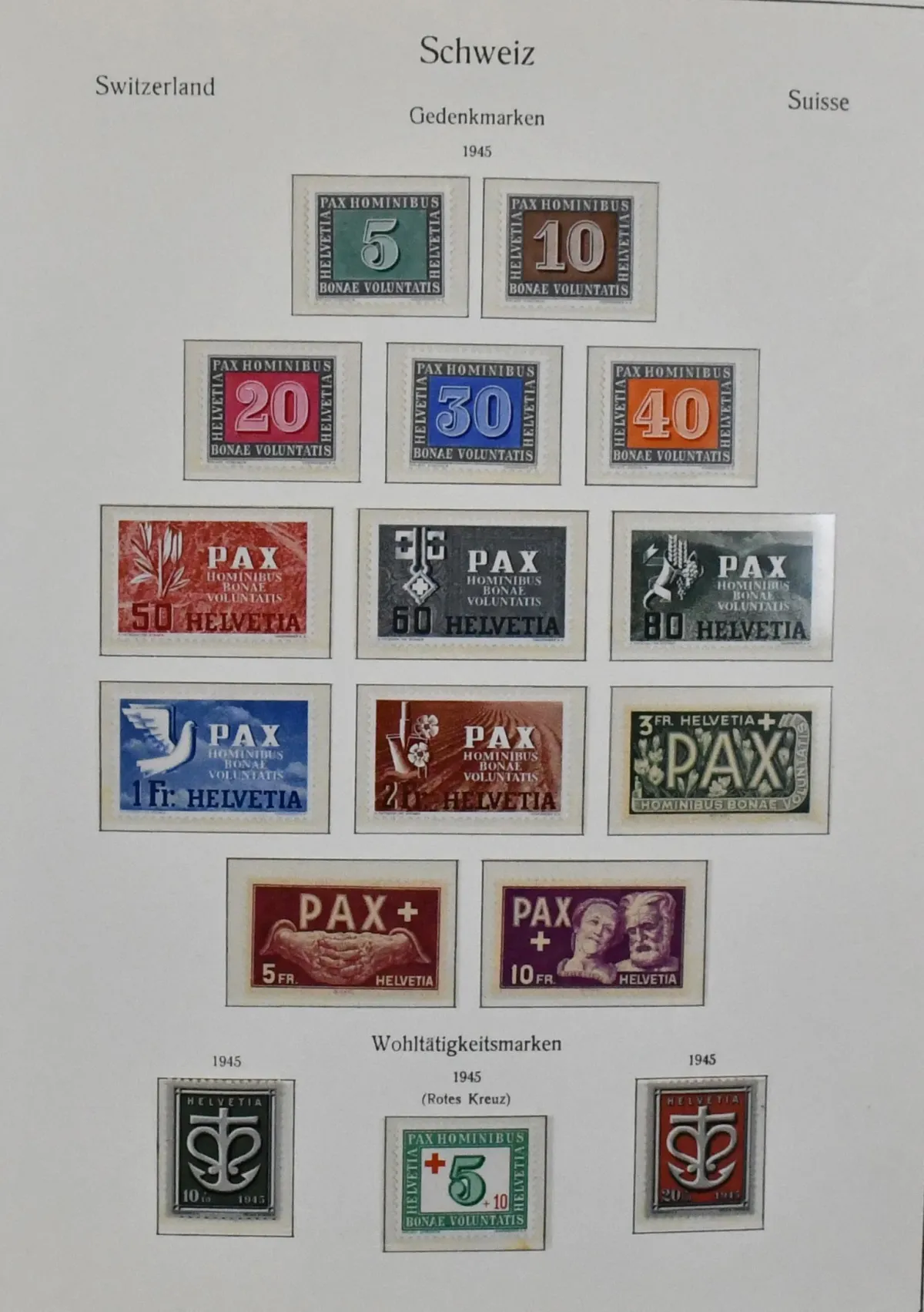 Suisse, 1945-1972, collection complète neuf dans album préimprimé KABE, avec série PAX, bl. 11-15, séries Pro Juventute/Pro Patria, poste aérienne, ainsi que seule…