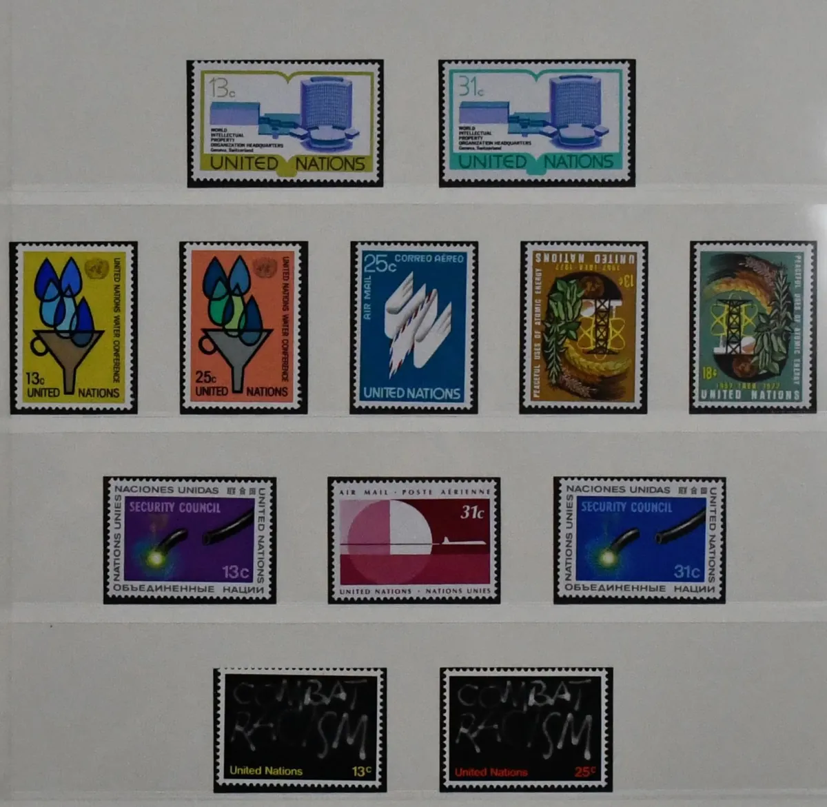 United Nations, New York, mint collection from 1965, with 32 different flag sheets, Lindner-T album with slipcase