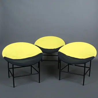 GILLIS LUNDGREN. Tři Egg Chairs, model "Gryta", 90. léta, Švédsko.