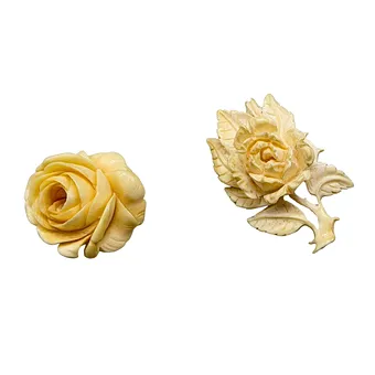 SET AUS KNOCHEN - BROSCHE UND ANHÄNGER.