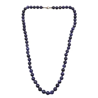 MINERALKETTE MIT DUNKELBLAU GEMASERTEN PERLEN.