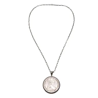HALSKETTE MIT MÜNZANHÄNGER AUS 835ER SILBER.