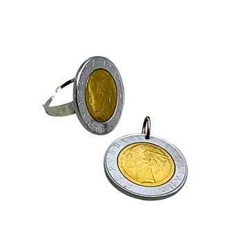 Pendentif et bague en pièces de 500 lires de 1985 et 1987