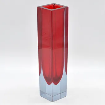 ALESSANDRO MANDRUZZATO. MURANO DESIGNERVASE, STUDIOGLAS, BLOCK-FORM, SOMMERSO, ITALIEN, UM 1960.