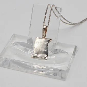 Bjarne Nordmark Henriksen. Sterling silver designer necklace, scroll with dedication, Venetian chain, handmade, vintage.