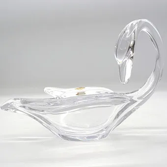 ART VANNES KRISTALL GROSSE GLASSCHALE IN FORM EINES PLASTISCHEN SCHWANS FRANKREICH UM 1950.