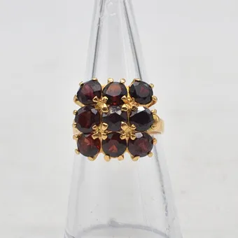 Antique Bohemian gold ring with nine almandine garnets, 18 karat, size no. 12/ 52mm, handmade.