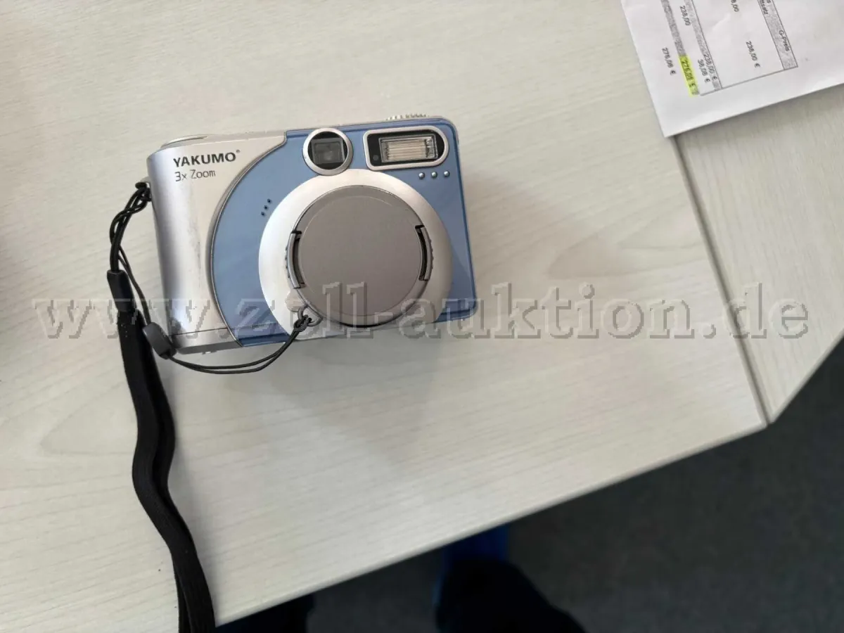 1 Digitale Fotokamera Marke Yakumo