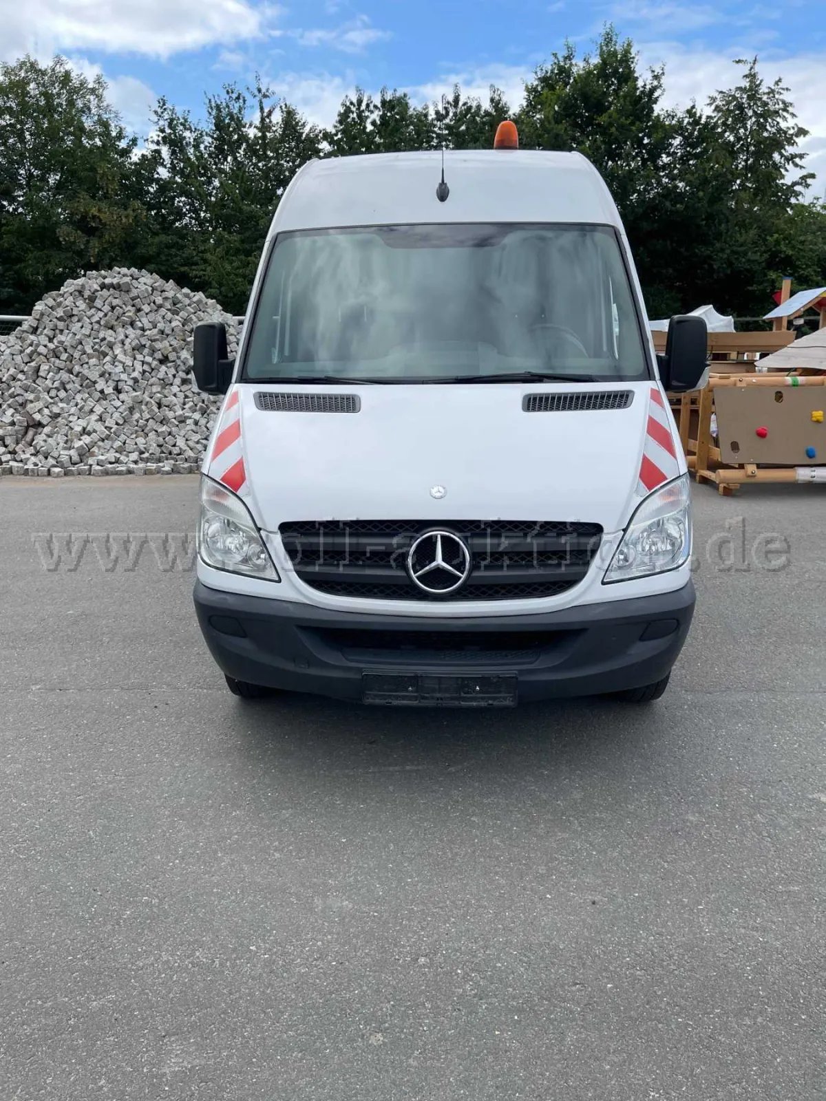 1 Mercedes Benz Sprinter panel van