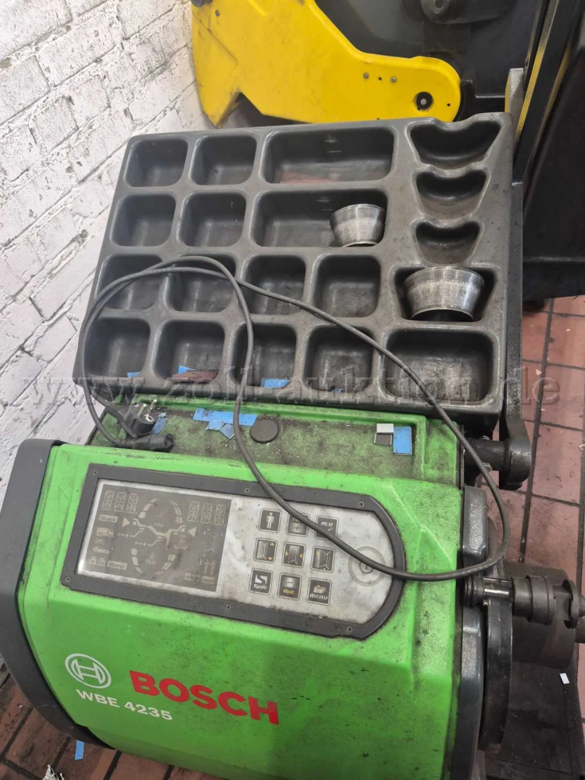 1 wielbalancer BOSCH WBE 4235