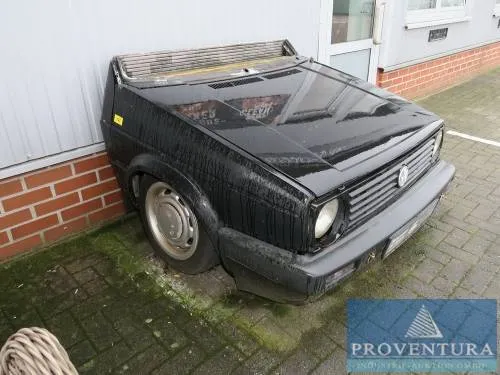 Holzkohlegrill aus VW Golf II Front