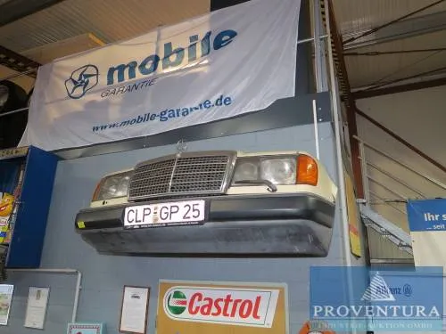 Élément de face avant d'une Mercedes W214