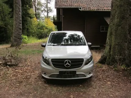 Fourgonnette, marque Mercedes-Benz, type Vito, première immatriculation 03.12.2020, prochain contrôle technique décembre 2026, ID véhicule W1V44760513811350
