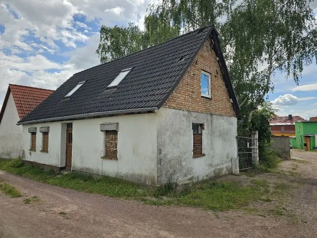 Ehemaliges Wohnhaus nördlich von Halle (Saale) & etwa 5 km vom Seebad Edderitz entfernt