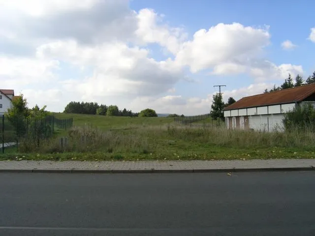 Contractvrij perceel in het Thüringer Woud, rustige ligging aan de rand van het dorp