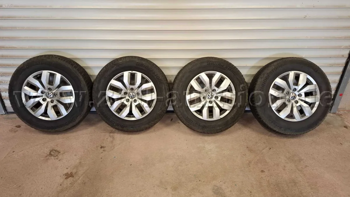 4 original VW complete winter wheels on Posadas alloy rims 245/65 R17
