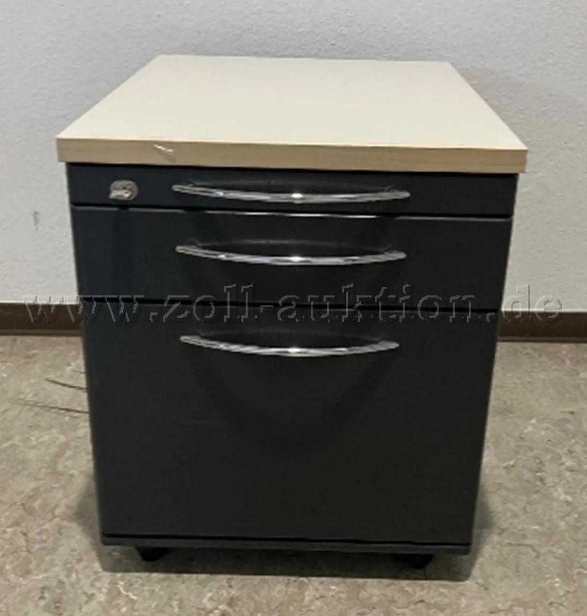 17 rolcontainers, printercontainers, zitrolcontainers en caddy