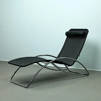 TORBEN SKOV. Thonet, lehátko / houpací lehátko, model 'S 828', trubková ocel, pletivo, design 1985.