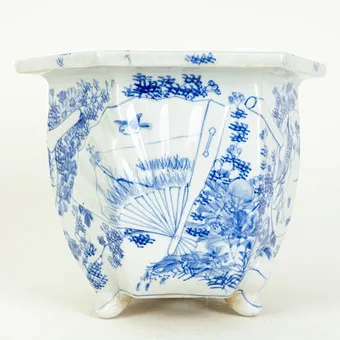 Modrobílý cachepot, Seto Ware, Japonsko, 20. stol.