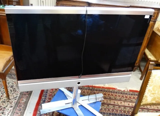 1 Löwe television on stand + remote control