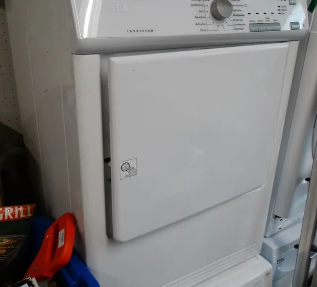 1 Trockner AEG