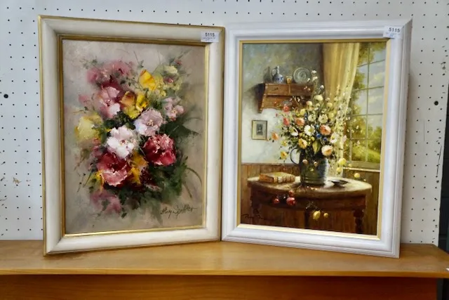 2 tableaux de fleurs signés