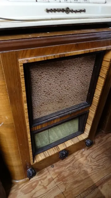 1 old radio