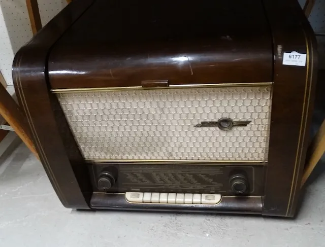 1 staré rádio