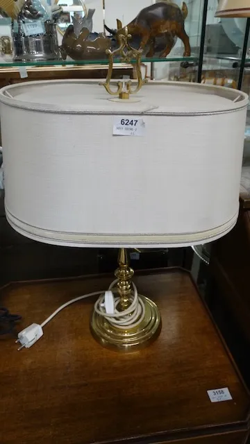 1 stolní lampa