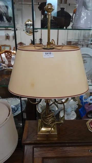 1 stolní lampa